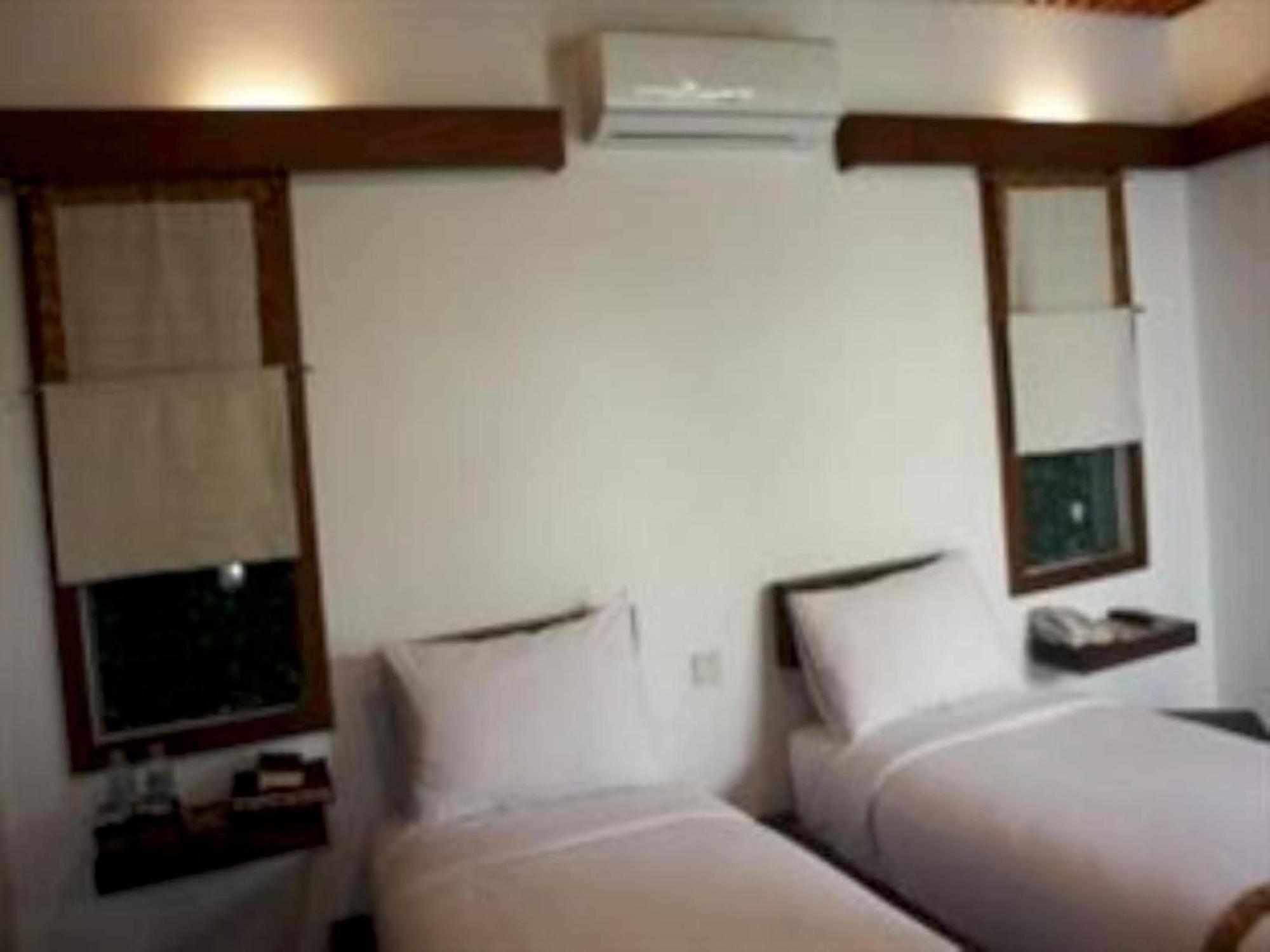 Flores Gallery Hotel Bandung Eksteriør billede