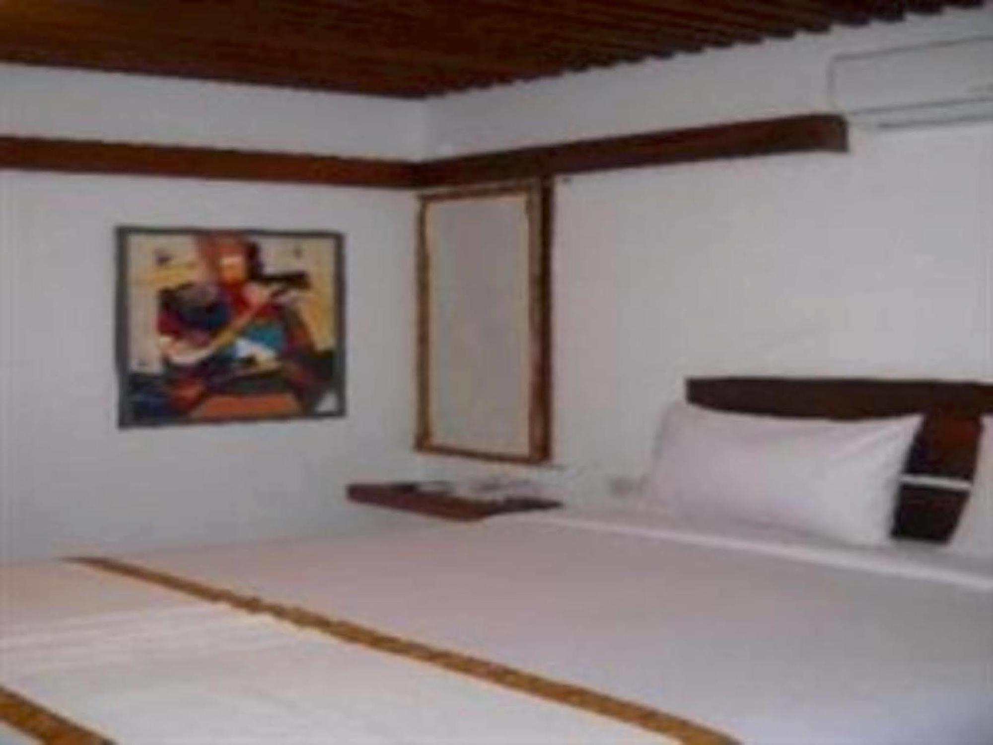 Flores Gallery Hotel Bandung Eksteriør billede